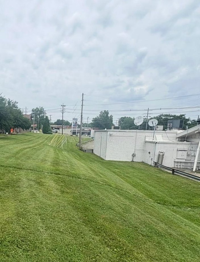 apartment complex lawn care