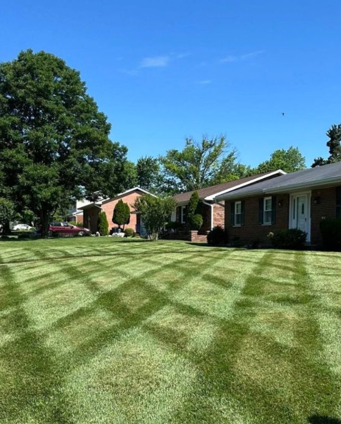 lawn mowing service Valley Station Louisville KY