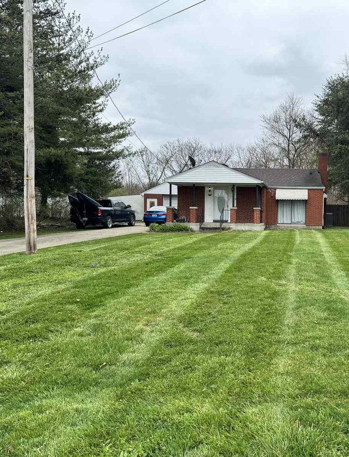 lawn mowing service team