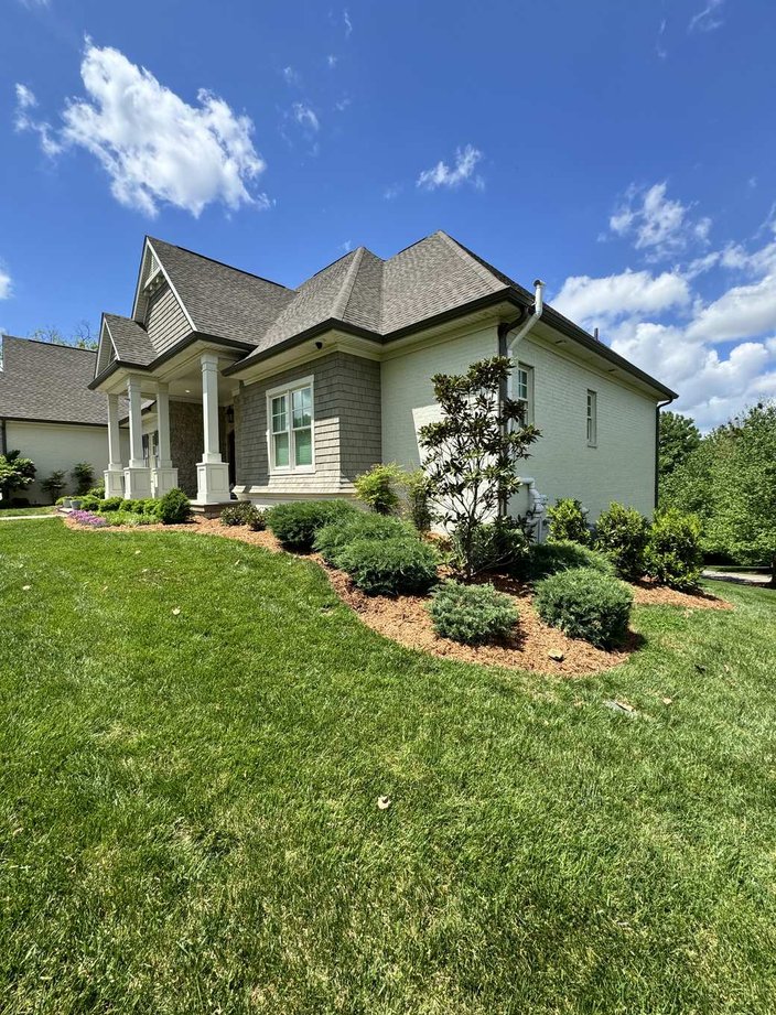 residential landscaping mulch beds